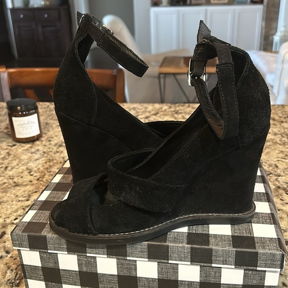 Jeffery Campbell Wedges size 9 - Picture 5 of 8